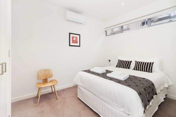 Mitford St. Elwood Lifestyle - Holiday Adelaide 2
