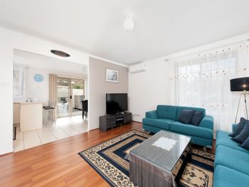 Seaclusion 2 2 Margaret Street - Holiday Adelaide 0