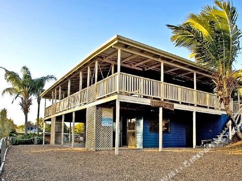 1770 Beach Accommodation Elliot Lodge - Holiday Adelaide 6