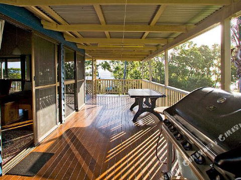1770 Beach Accommodation Elliot Lodge - Holiday Adelaide 5