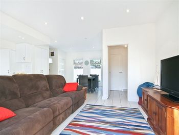 Modern Seaside Sanctuary - Holiday Adelaide 2