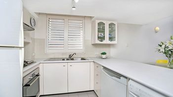 The Apartment Service ALEXA - Holiday Adelaide 4