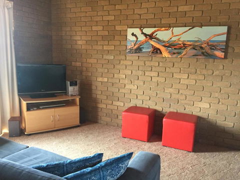 Gowings Of Mallacoota - Holiday Adelaide 4