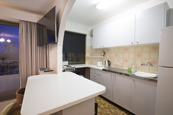 1 BR Park Breathtaking Sydney Skyline - Holiday Adelaide 2