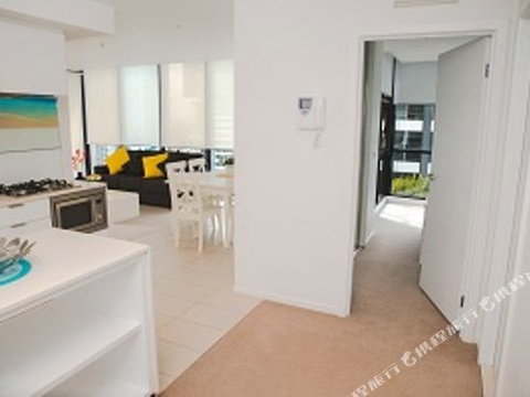 WaterFront Apartment - Holiday Adelaide 0