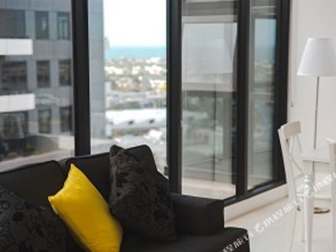 WaterFront Apartment - Holiday Adelaide 4