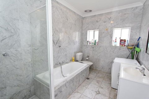 Pelicanstay Holiday Home Bondi Beach - Holiday Adelaide 4