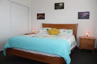Newly Renovated Unit Waters Edge - Holiday Adelaide 1