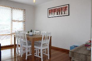 Newly Renovated Unit Waters Edge - Holiday Adelaide 4