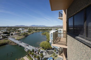 Holiday Inn Townsville - Holiday Adelaide 3