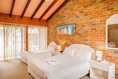 Crescent Head Resort & Conference Centre - Holiday Adelaide 5