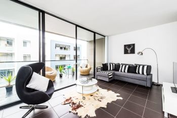 Executive Two Bed Penthouse Studio In The City - Holiday Adelaide 0