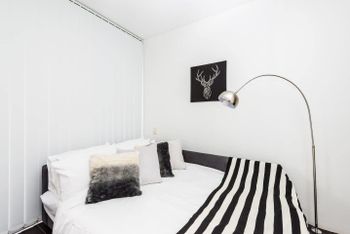 Executive Two Bed Penthouse Studio In The City - Holiday Adelaide 3
