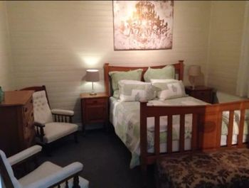 Edgeworth Street Manor - Holiday Adelaide 3