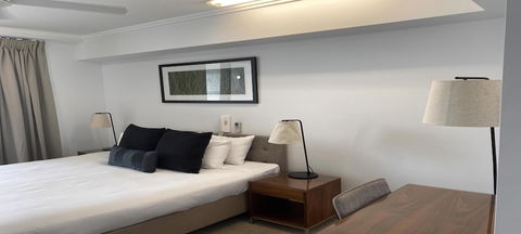 Airtrip Apartments On Carlyle St. Mackay - Holiday Adelaide 4