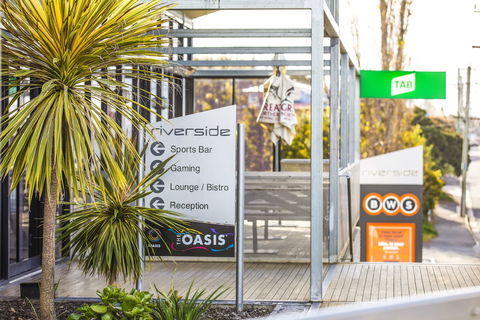 Nightcap At Riverside Hotel - Holiday Adelaide 1