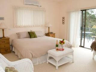 Batemans Bay Manor - Holiday Adelaide 0