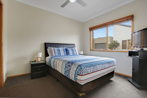 Apartments On Church - Unit 7 - Holiday Adelaide 3