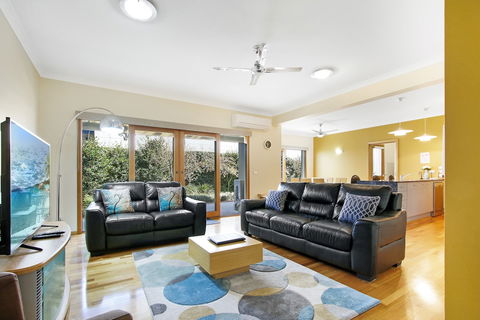 Apartments On Church - Unit 7 - Holiday Adelaide 4