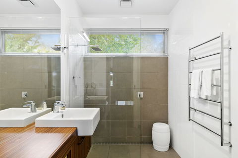 Bilsons Landing East - Holiday Adelaide 4