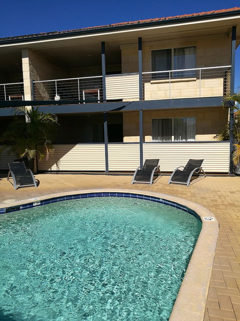 Kalbarri Edge Resort - Holiday Adelaide 2