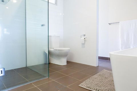 Beach & Bay Holiday House - Holiday Adelaide 2