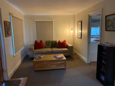 3 Batten Street - Holiday Adelaide 4
