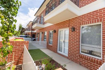 Brand New Townhouse - Holiday Adelaide 0