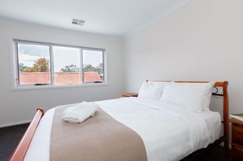 Brand New Townhouse - Holiday Adelaide 6