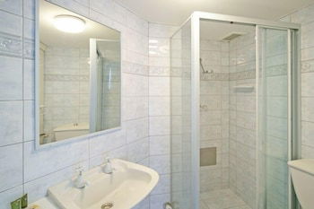 Syrenense Apartments - Holiday Adelaide 0