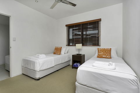 Beachfront Apartment With Ocean View - 4 - Holiday Adelaide 6