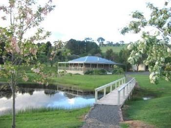 Buttercup Cottage & Private Apartment - Holiday Adelaide 0