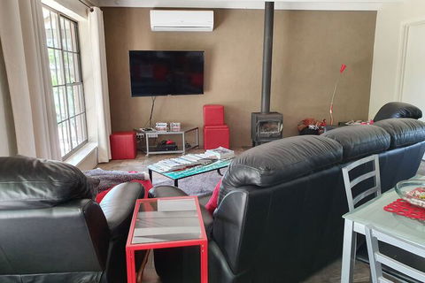 Under The Vines - Holiday Adelaide 5