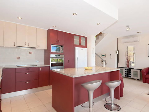 Viewland Drive Private Holiday Apartment - Holiday Adelaide 0