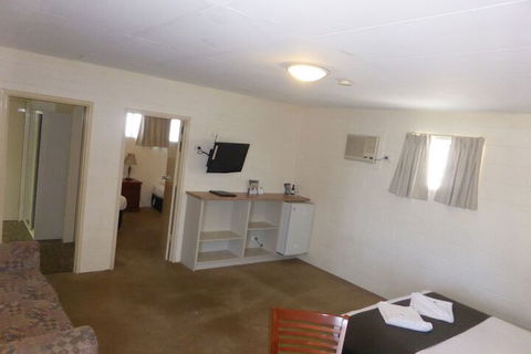 Hilltop Motel - Holiday Adelaide 6