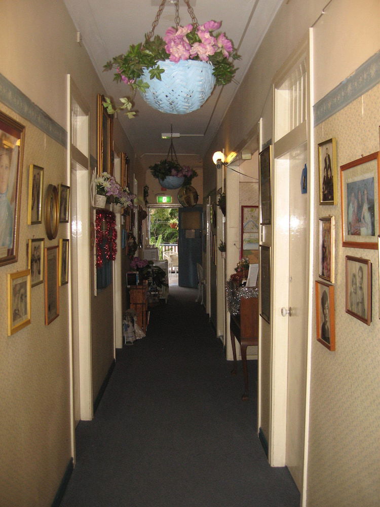 Spring Hill QLD Holiday Adelaide