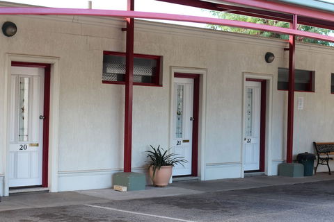 Hume Inn Motel - Holiday Adelaide 2
