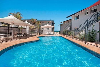 Lennox Head Beachfront Apartments - Holiday Adelaide 1