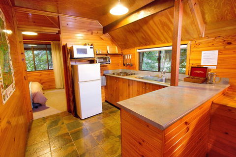 Mt Glorious Getaways - Holiday Adelaide 5