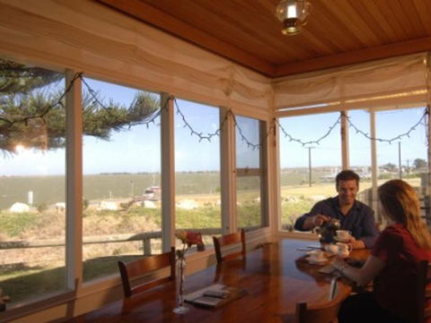 Vue De M Bed & Breakfast - Holiday Adelaide 3