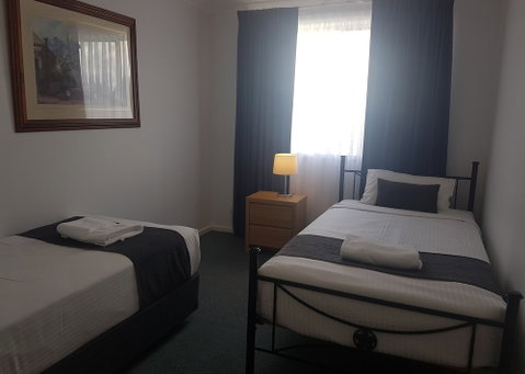 Mid City Motor Inn - Holiday Adelaide 5