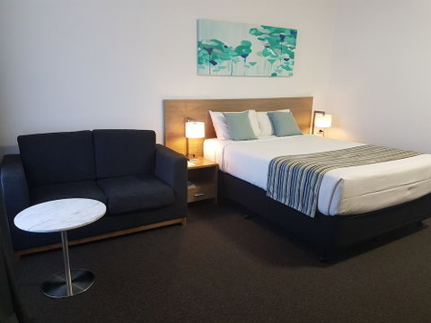 Mid City Motor Inn - Holiday Adelaide 4