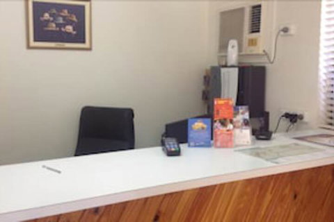 Longreach Motel - Holiday Adelaide 0