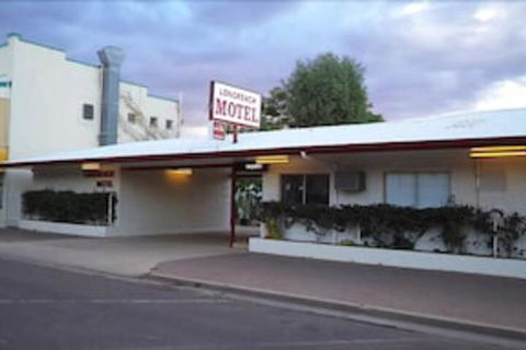 Longreach Motel - Holiday Adelaide 1