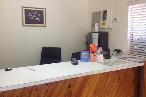 Longreach Motel - Holiday Adelaide 4