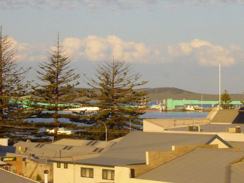 Port Lincoln Holiday Apartments - Holiday Adelaide 3