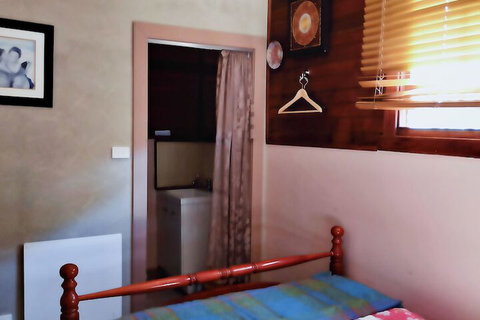 ST PAULS BED & BREAKFAST - Holiday Adelaide 3