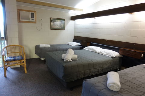 Coal Creek Motel - Holiday Adelaide 3