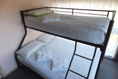 Paradise Holiday Apartments - Holiday Adelaide 4