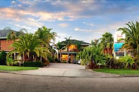 Paradise Holiday Apartments - Holiday Adelaide 1
